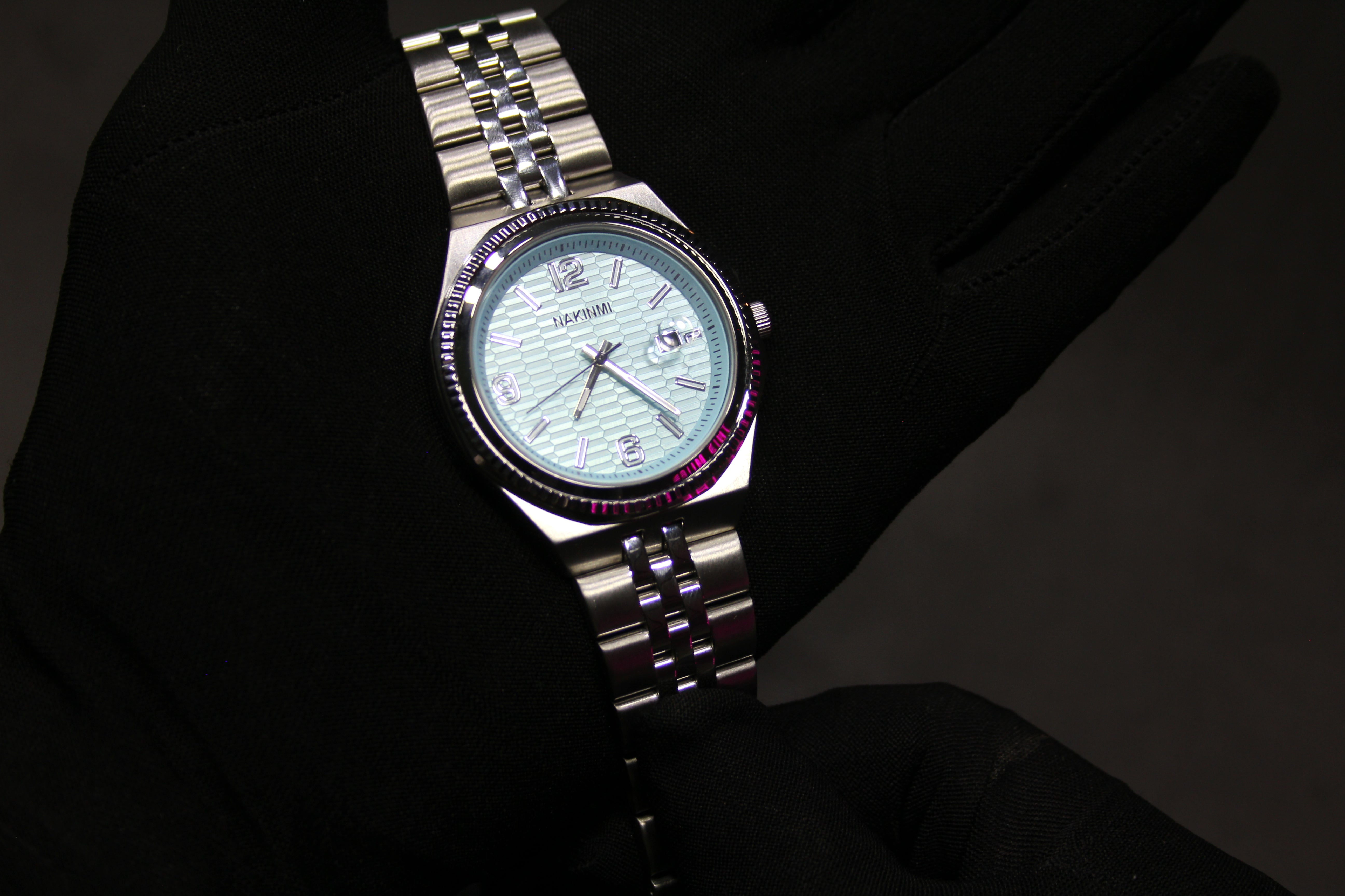 NAKINMI Classic Stainless Steel Watch – Elegant Silver & Two-Tone, Quartz Movement, Men’s & Women’s Collection